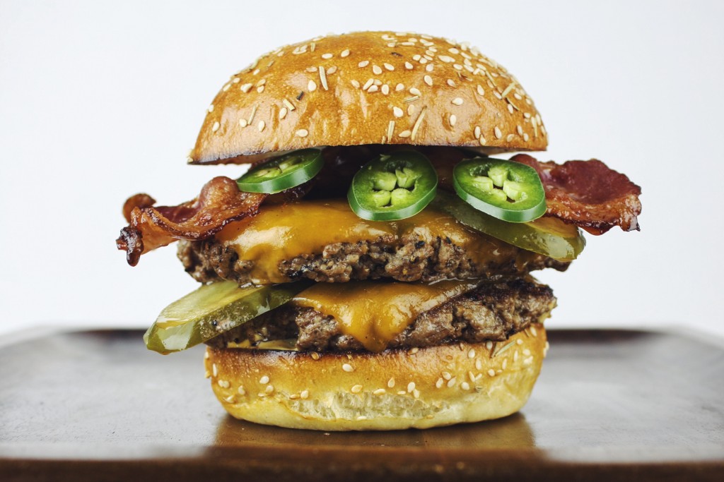 bacon-jalapeno cheeseburger